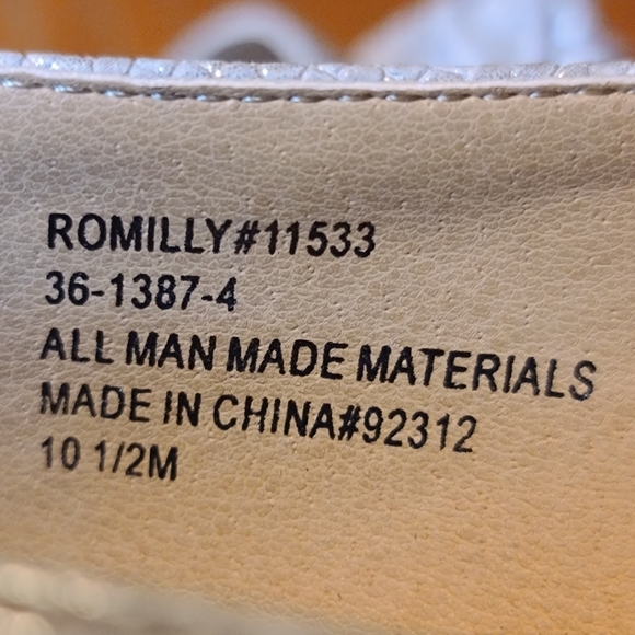 Women's Comfort View Snakeskin Loafers 10.5 - Picture 6 of 7